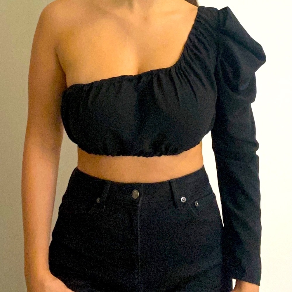 Black one shoulder crop top